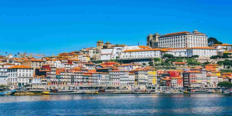 Een stad in portugal tijdens een stage